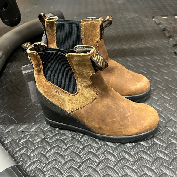 Forsake Sophia slip waterproof winter boots - NWOT - Picture 3 of 9